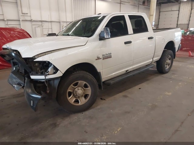 2016 RAM 2500 3C6UR5CL9GG224388 Photo 1