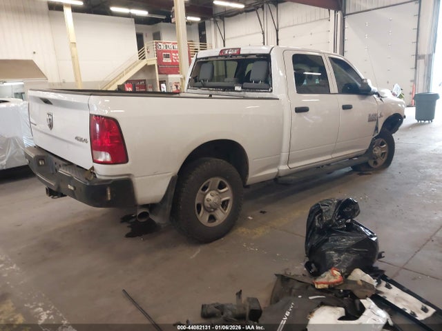 2016 RAM 2500 3C6UR5CL9GG224388 Photo 3