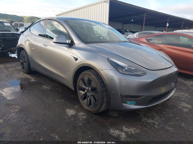 2025 TESLA MODEL Y 7SAYGAEE0SF279045 Photo 0