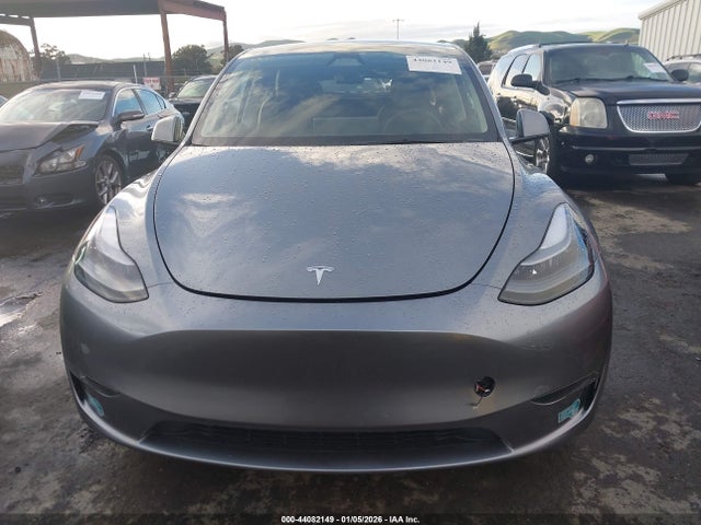 7SAYGAEE0SF279045 Tesla Model Y Long Range Dual Motor All-wheel Drive