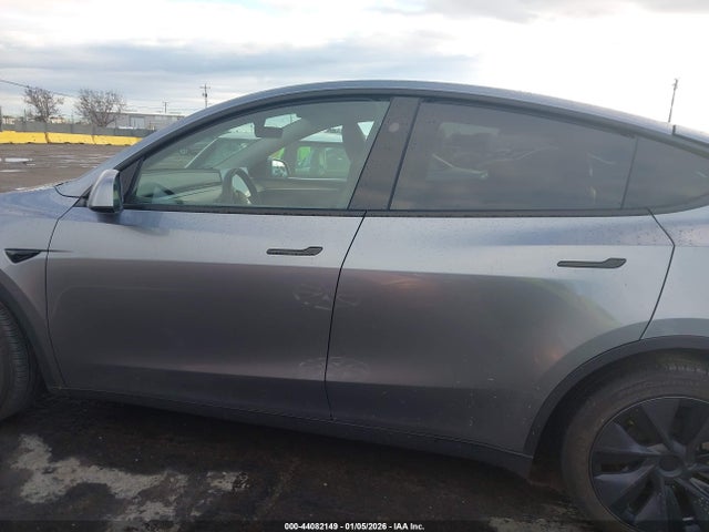 7SAYGAEE0SF279045 Tesla Model Y Long Range Dual Motor All-wheel Drive