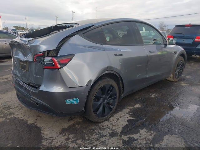 2025 TESLA MODEL Y 7SAYGAEE0SF279045 Photo 3