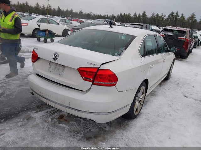 2015 VOLKSWAGEN PASSAT 1VWBT7A34FC070851 Photo 3