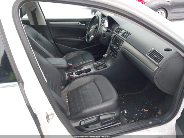 2015 VOLKSWAGEN PASSAT 1VWBT7A34FC070851 Photo 4