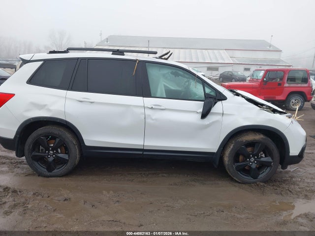 Honda Passport Awd Elite 2020 5FNYF8H06LB001048 Image 13