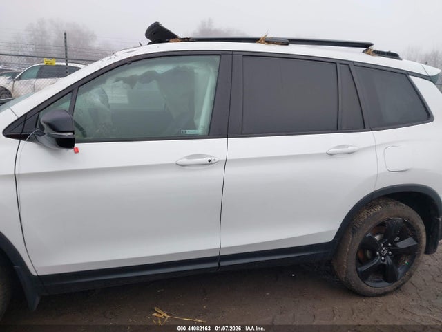 Honda Passport Awd Elite 2020 5FNYF8H06LB001048 Image 14