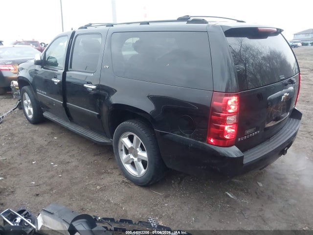 2007 CHEVROLET SUBURBAN 1500 3GNFK16327G239879 Photo 2