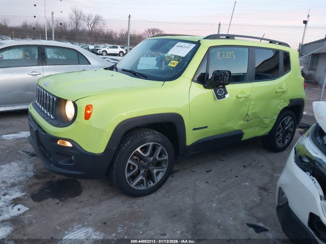 Jeep Renegade Latitude 4x4 2017 ZACCJBBB4HPF30756 Image 2
