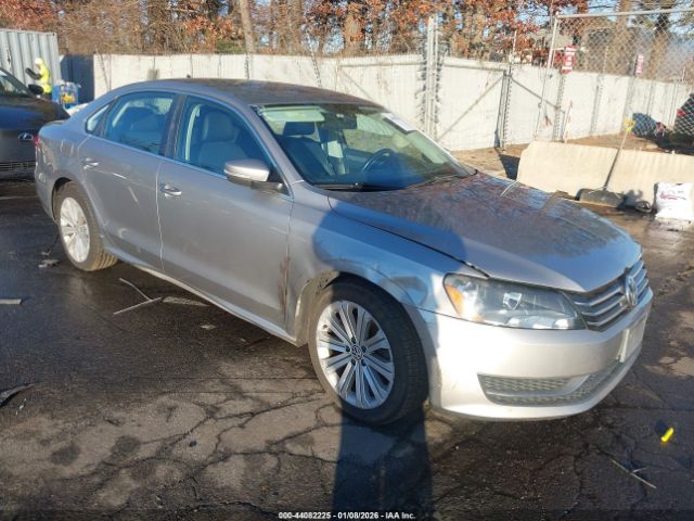 2014 VOLKSWAGEN PASSAT 1VWAT7A30EC037324