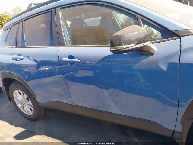 Toyota Corolla Cross 2026 7MUCAAAG8TV164566 Image 28