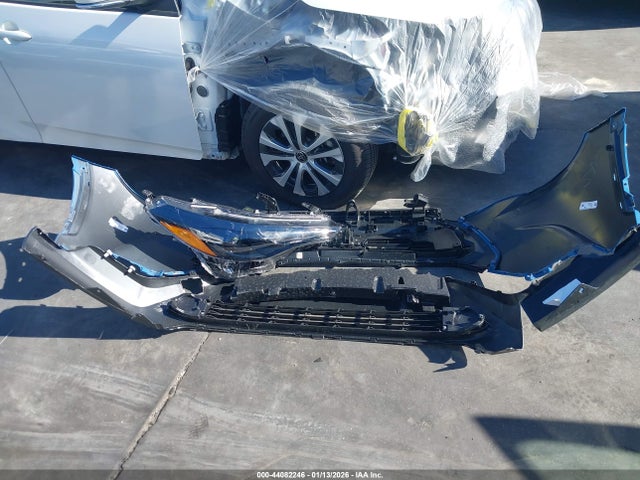 Toyota Corolla Cross 2026 7MUCAAAG8TV164566 Image 36