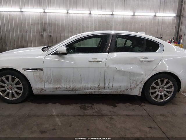 Продажа на аукционе авто 2019 Jaguar Xe 25t, vin: SAJAS4FX3KCP51106, номер лота: 44082312