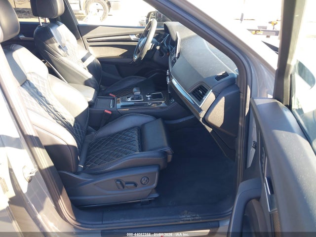2019 AUDI SQ5 WA1C4AFY4K2074088 Photo 4