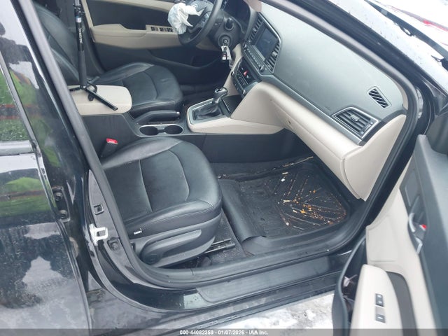 5NPD84LF8JH242489 Hyundai ELANTRA SEL