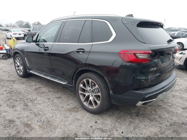 2020 BMW X5 5UXCR4C08LLW64666 Photo 2