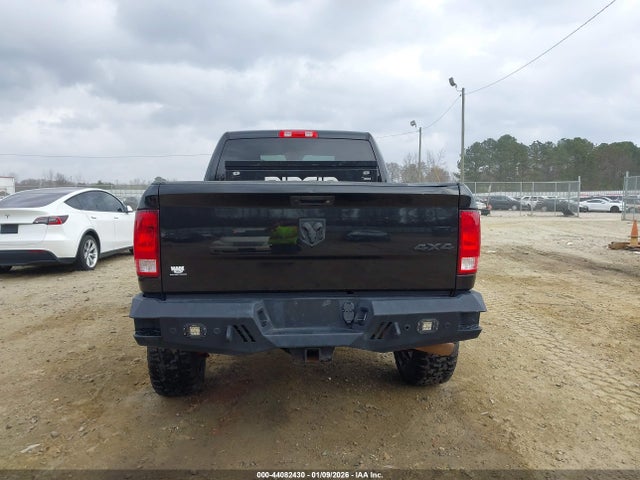 44082430 :رقم المزاد ، 3C6UR5CJ6JG189203 vin ، 2018 Ram 2500 مزاد بيع