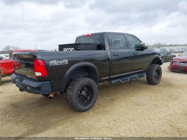 44082430 :رقم المزاد ، 3C6UR5CJ6JG189203 vin ، 2018 Ram 2500 مزاد بيع