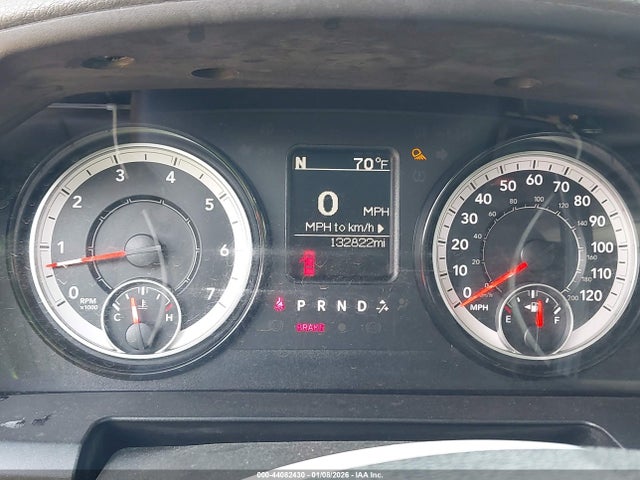 44082430 :رقم المزاد ، 3C6UR5CJ6JG189203 vin ، 2018 Ram 2500 مزاد بيع