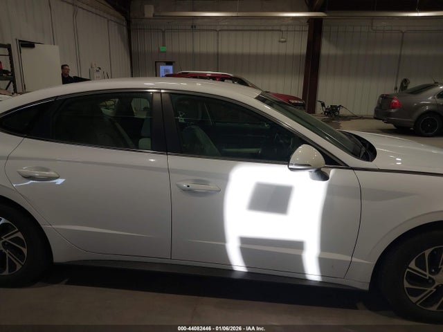 KMHL24JJ4PA080540 Hyundai Sonata Hybrid Blue