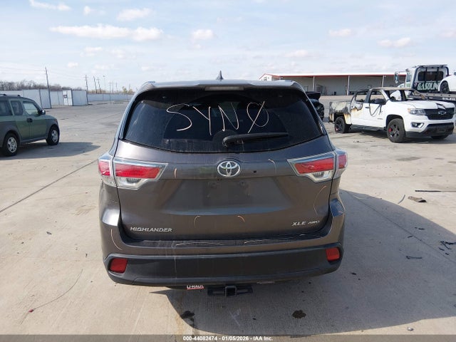 Toyota Highlander Xle V6 2015 5TDJKRFH4FS138002 Image 16