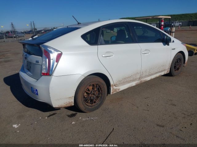 2014 TOYOTA PRIUS JTDKN3DUXE1766246 Photo 3