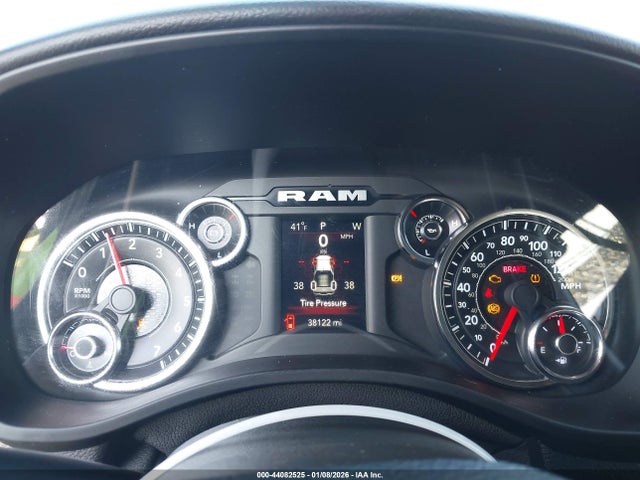 Продаж на аукціоні авто 2021 Ram 1500 Big Horn  4x2 6'4 Box, vin: 1C6RREBG1MN747238, номер лоту: 44082525