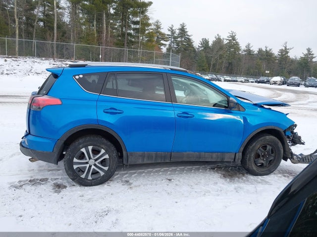 Toyota RAV4 LE 2017 2T3BFREV8HW563952 Image 13
