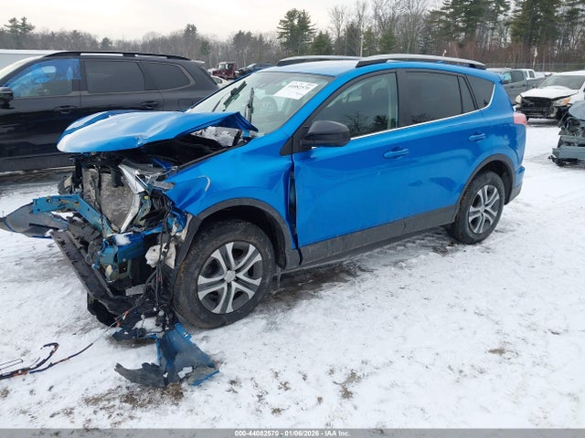 Toyota RAV4 LE 2017 2T3BFREV8HW563952 Image 2