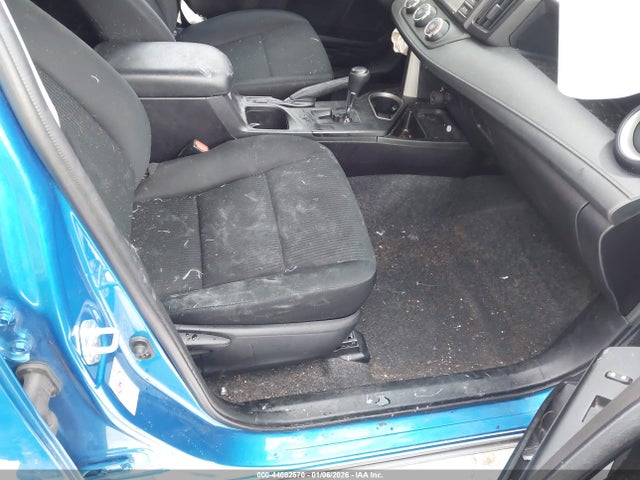 Toyota RAV4 LE 2017 2T3BFREV8HW563952 Image 5