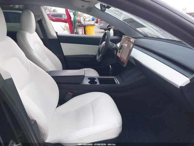 2021 TESLA MODEL 3 5YJ3E1EA2MF938613 Photo 4