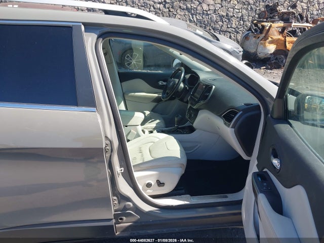 1C4PJLDB4KD387995 Jeep Cherokee Limited Fwd