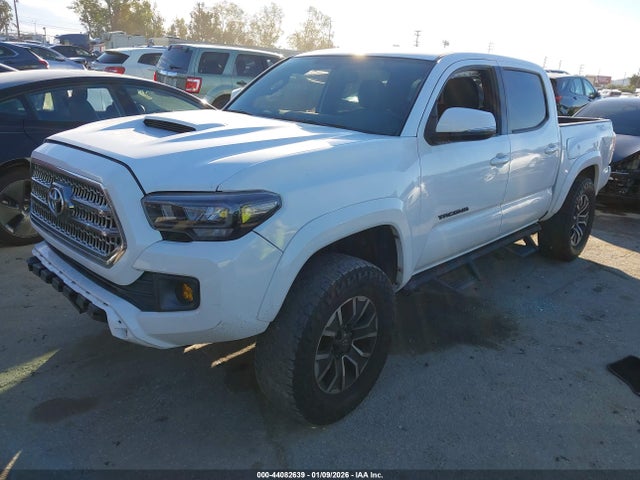 Продаж на аукціоні авто 2017 Toyota Tacoma Trd Sport, vin: 3TMAZ5CN6HM049131, номер лоту: 44082639