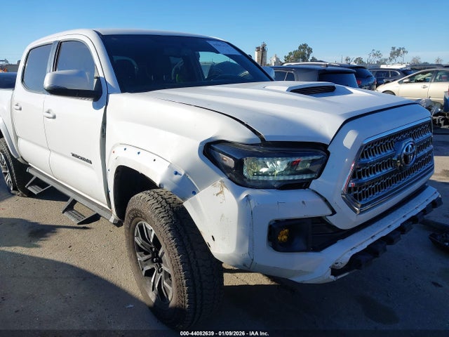 Продаж на аукціоні авто 2017 Toyota Tacoma Trd Sport, vin: 3TMAZ5CN6HM049131, номер лоту: 44082639