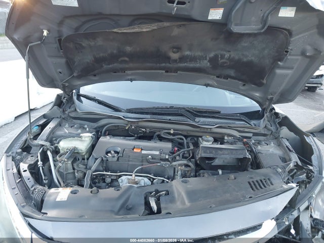 44082660 :رقم المزاد ، 2HGFC2F58HH551429 vin ، 2017 Honda Civic Lx مزاد بيع
