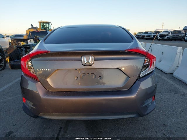 44082660 :رقم المزاد ، 2HGFC2F58HH551429 vin ، 2017 Honda Civic Lx مزاد بيع