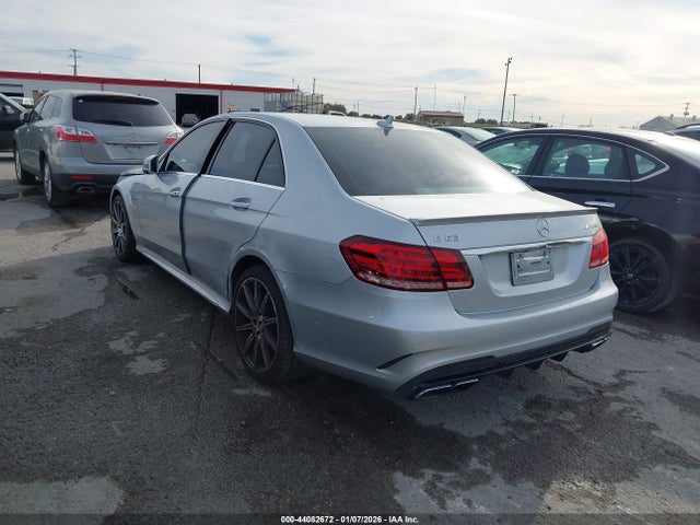 2014 MERCEDES-BENZ E 63 AMG WDDHF9CB0EA841360 Photo 2