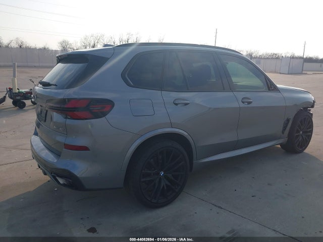 5UX13EU04S9W86060 BMW X5 Sdrive40i