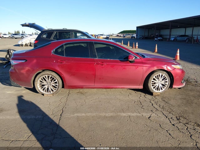 4T1B11HK2JU515783 Toyota CAMRY XLE
