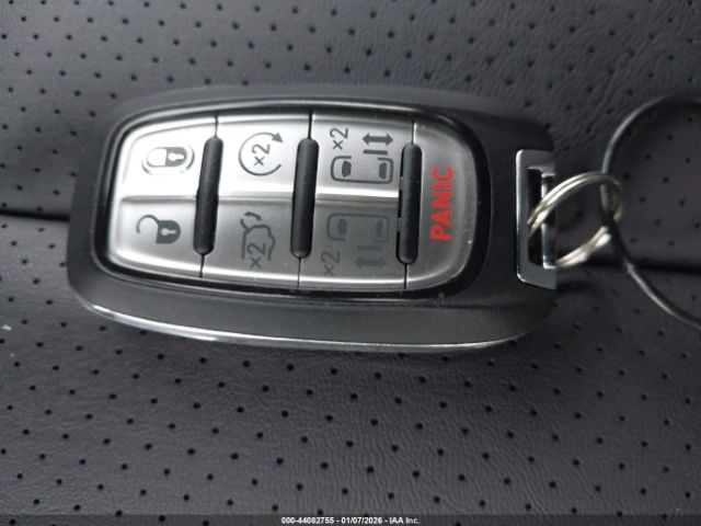 2026 CHRYSLER PACIFICA 2C4RC1BG8TR191580 Photo 10