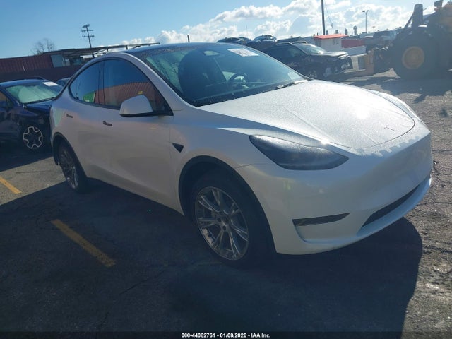 2024 TESLA MODEL Y 7SAYGDED0RF003127 Photo 0