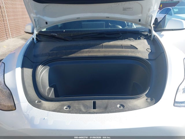 2024 TESLA MODEL Y 7SAYGDED0RF003127 Photo 9