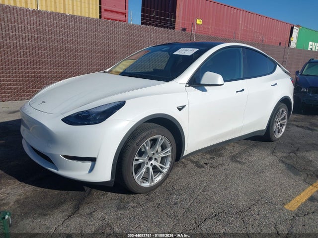2024 TESLA MODEL Y 7SAYGDED0RF003127 Photo 1