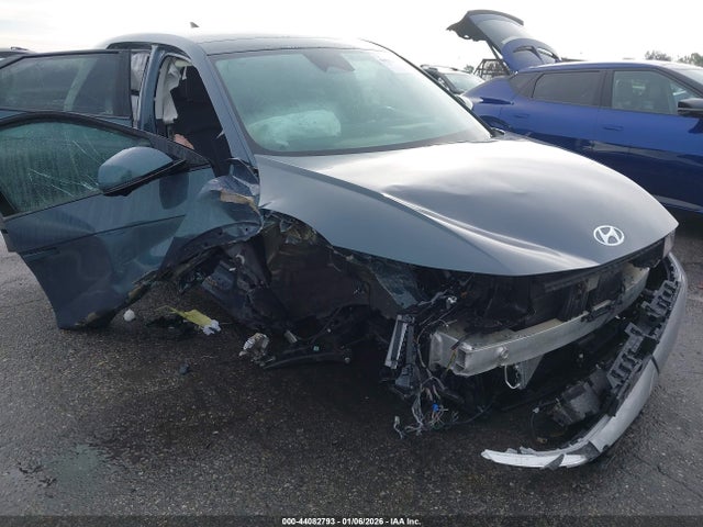 KM8KR4DE9RU253136 auction archive image