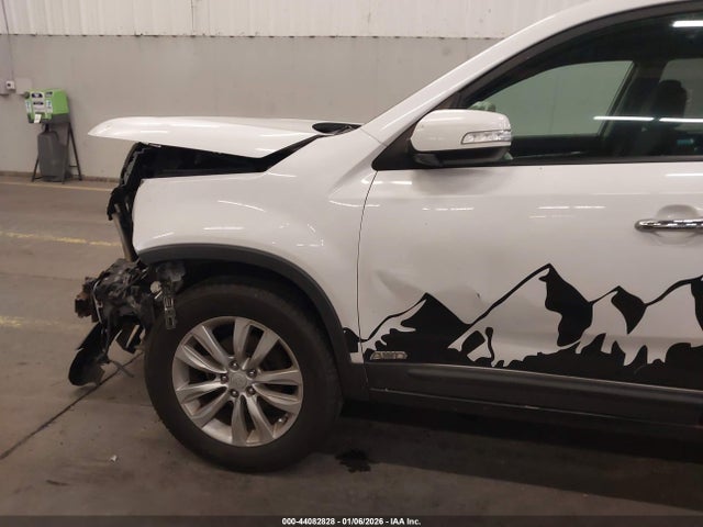 2011 KIA SORENTO 5XYKTDA2XBG113202 Photo 5