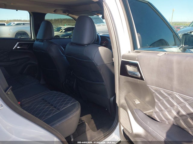 2023 MITSUBISHI OUTLANDER JA4J4VA88PZ012990 Photo 7