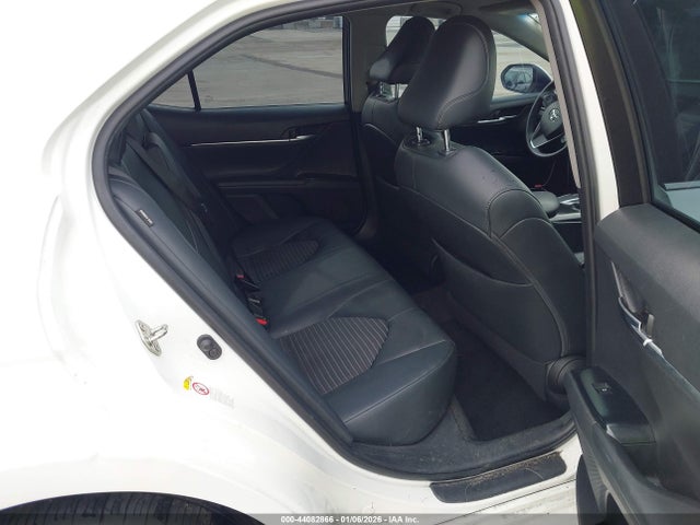 4T1B11HK2JU625667 Toyota CAMRY SE