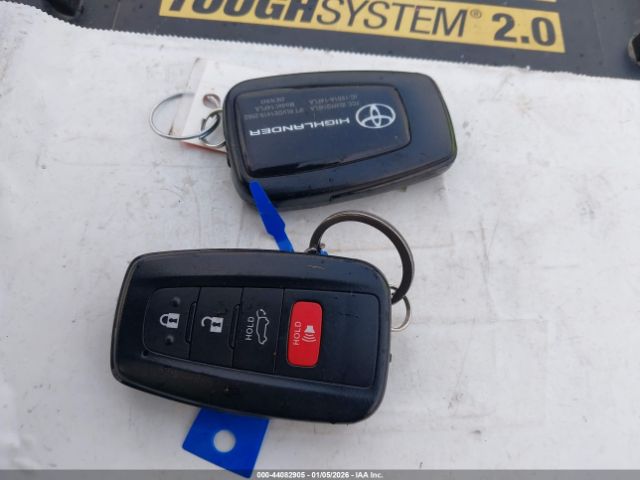 2022 TOYOTA HIGHLANDER 5TDGZRBH9NS563175 Photo 10