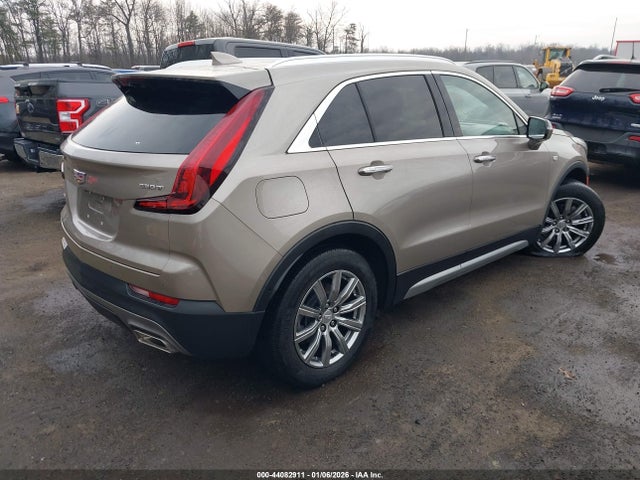2022 CADILLAC XT4 1GYFZDR4XNF145297 Photo 3
