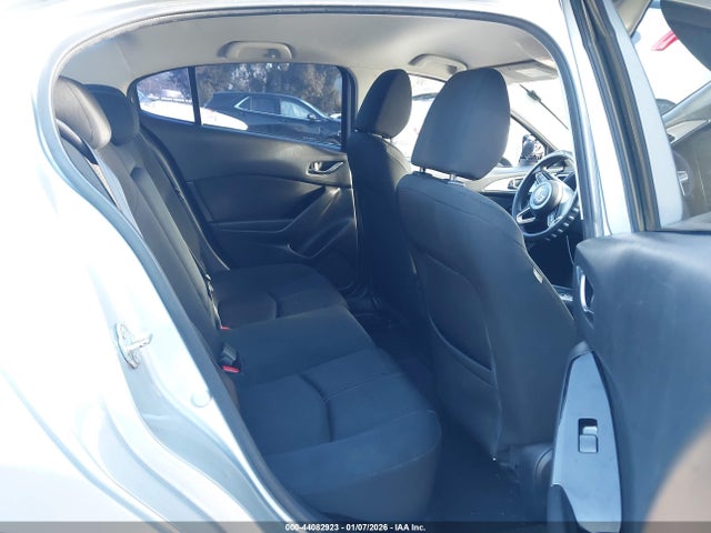 3MZBN1U7XHM122233 Mazda Mazda3 Sport