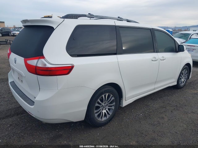 2018 TOYOTA SIENNA 5TDYZ3DC3JS964850 Photo 3